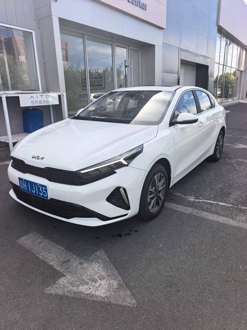 Kia K3 - фото 0