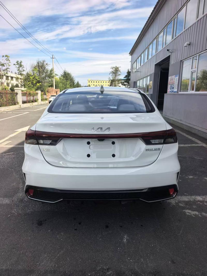 Kia K3 - фото 4