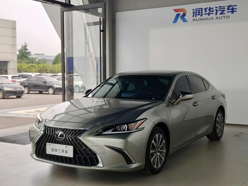 Lexus ES - фото 0