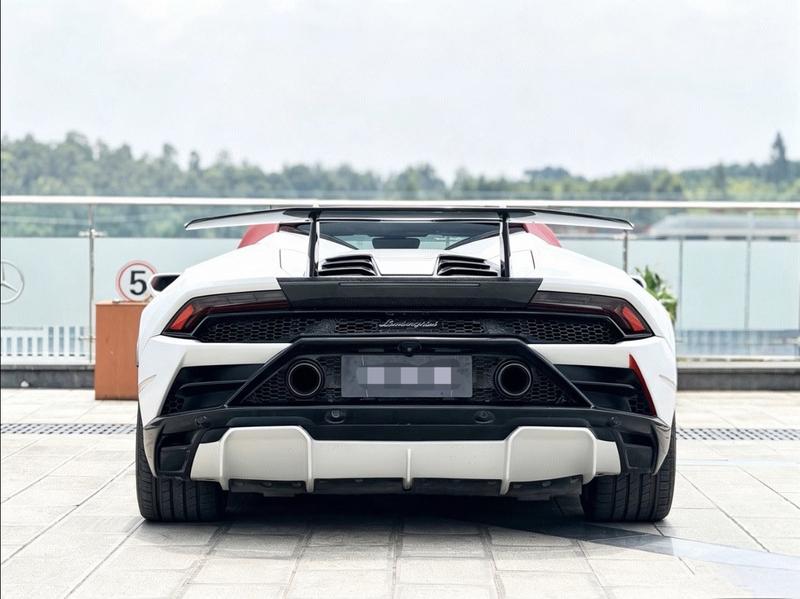 Lamborghini Huracán - фото 3