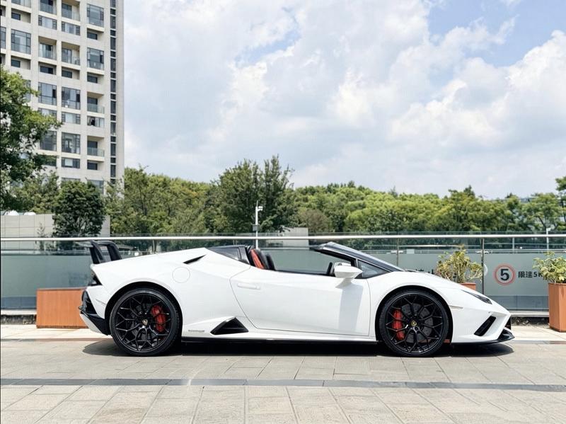 Lamborghini Huracán - фото 4