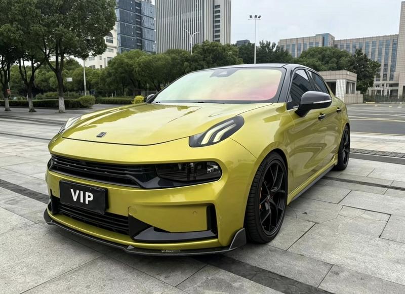 Lynk & Co 03 - фото 0