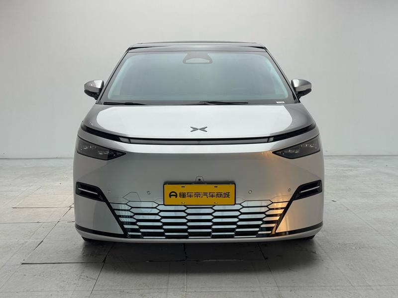 XPeng X9 - фото 1