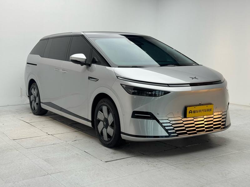 XPeng X9 - фото 2