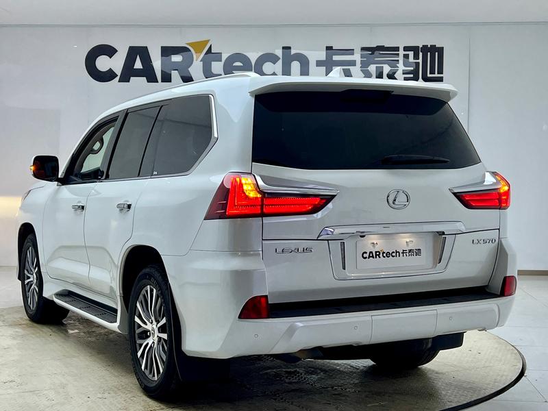 Lexus LX - фото 4