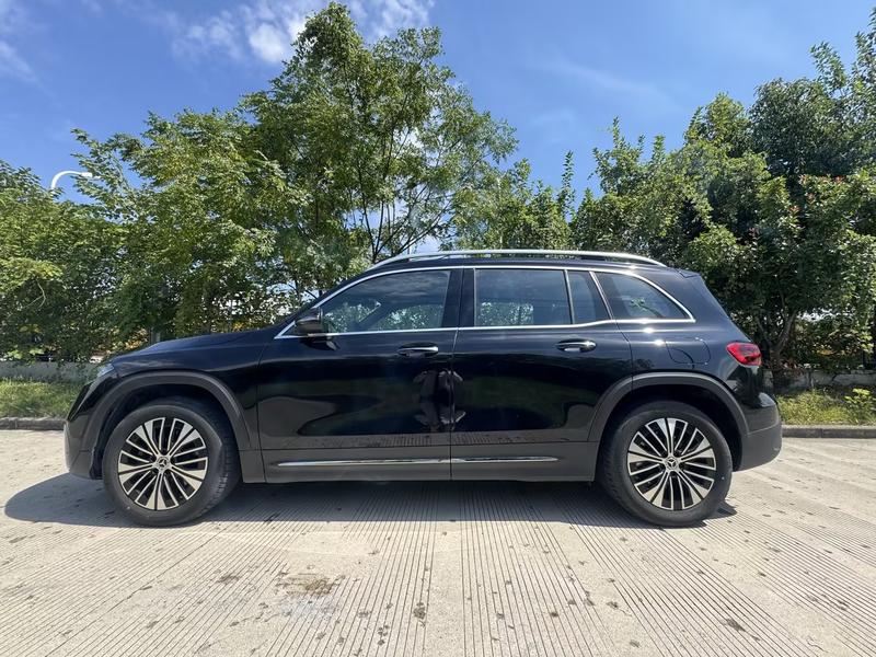Mercedes-Benz EQB - фото 3