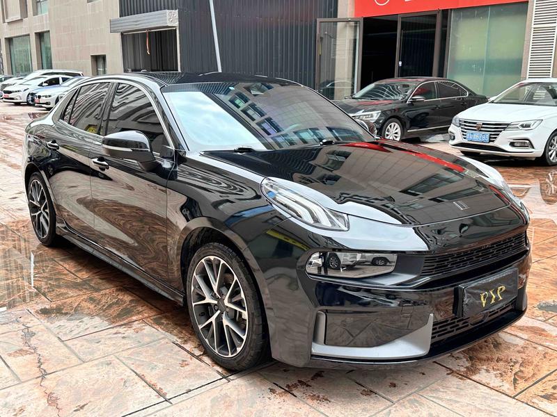 Lynk & Co 03 - фото 2