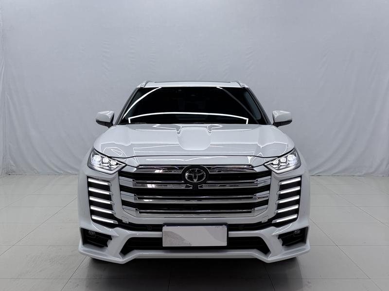 Toyota Highlander - фото 1