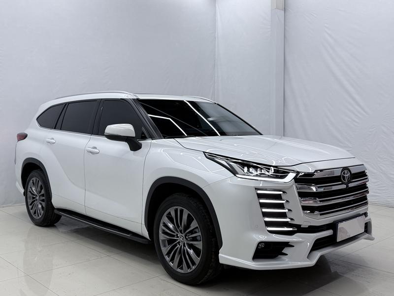 Toyota Highlander - фото 2