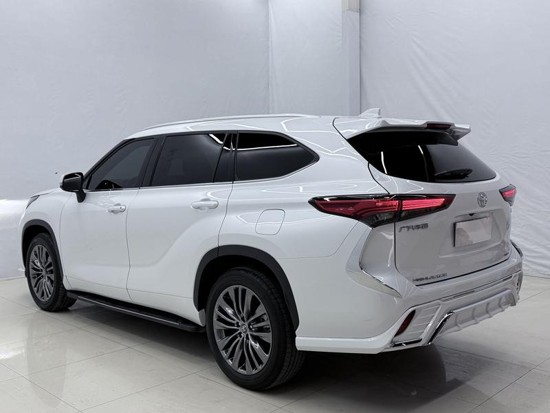 Toyota Highlander - фото 3
