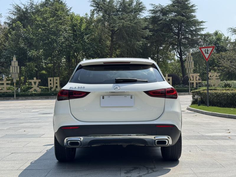 Mercedes-Benz GLA - фото 4