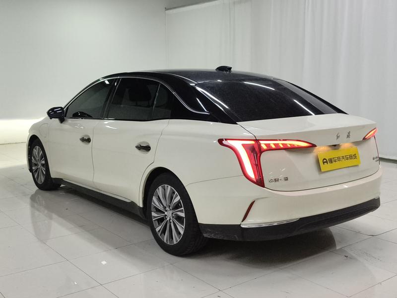 Hongqi E-QM5 - фото 4