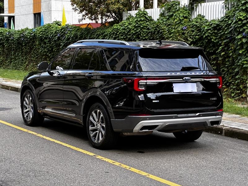Ford Explorer - фото 4
