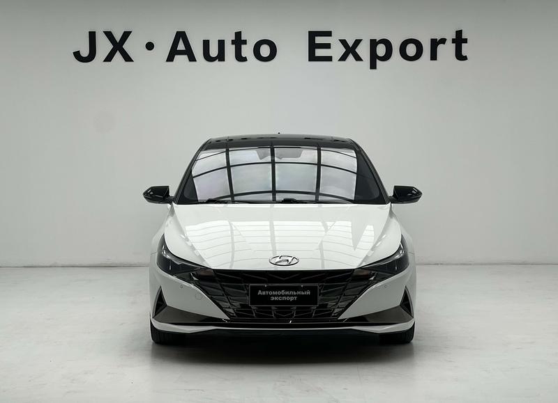 Hyundai Elantra - фото 1