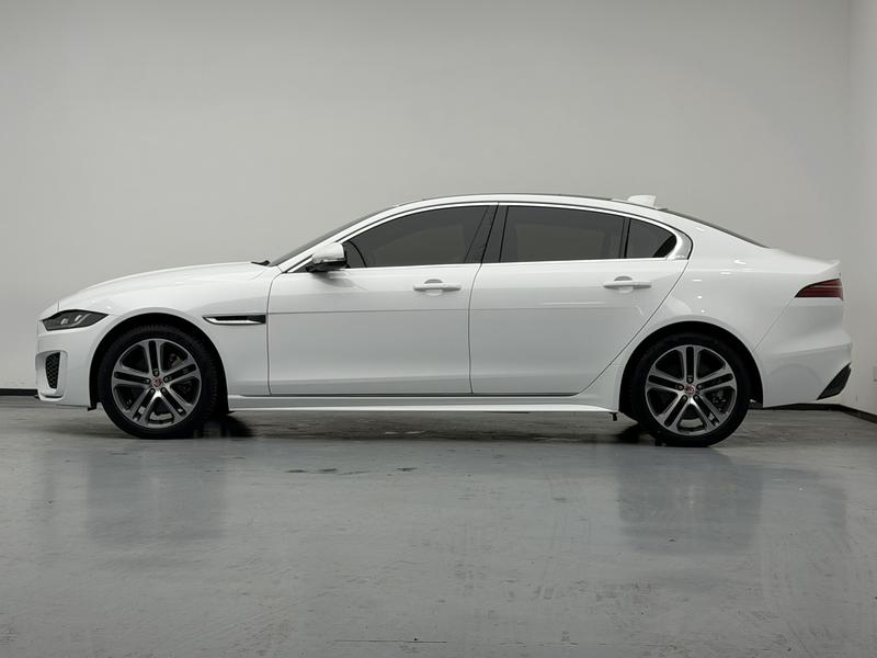 Jaguar XEL - фото 3