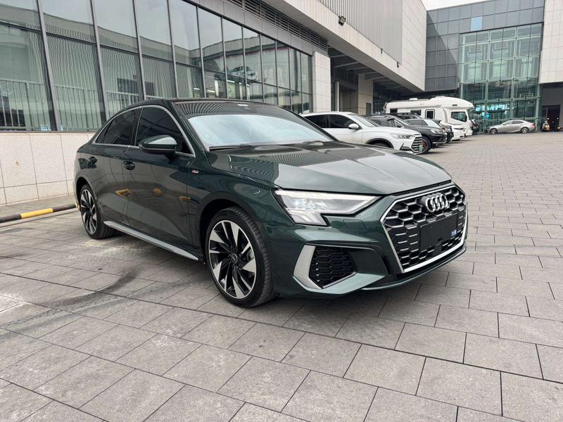 Audi A3 - фото 2