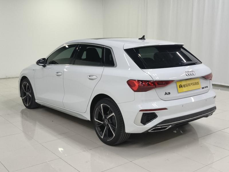 Audi A3 - фото 4