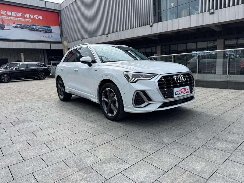 Audi Q3 - фото 2