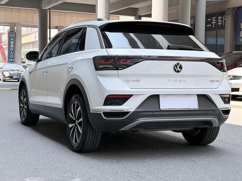 Volkswagen T-Roc - фото 3
