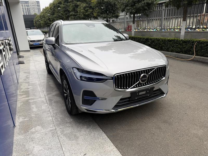 Volvo XC60 - фото 2
