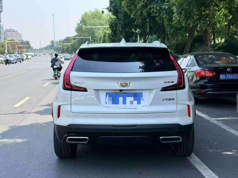Cadillac XT4 - фото 2