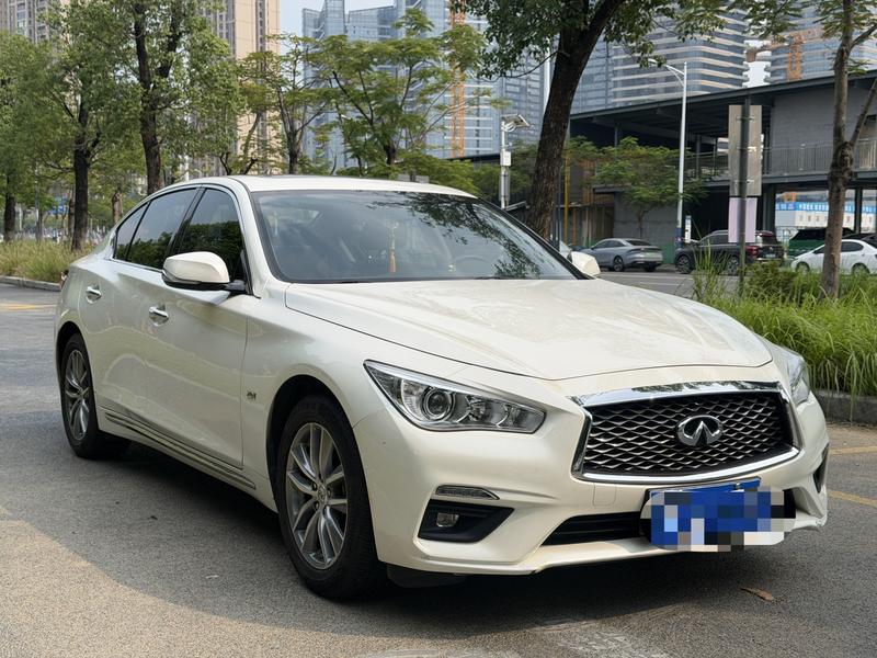 Infiniti Q50L - фото 2