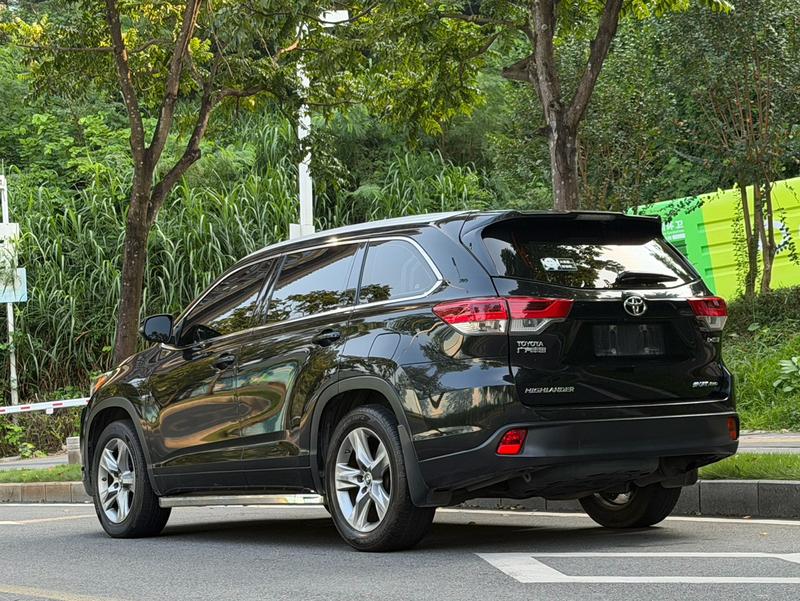 Toyota Highlander - фото 4