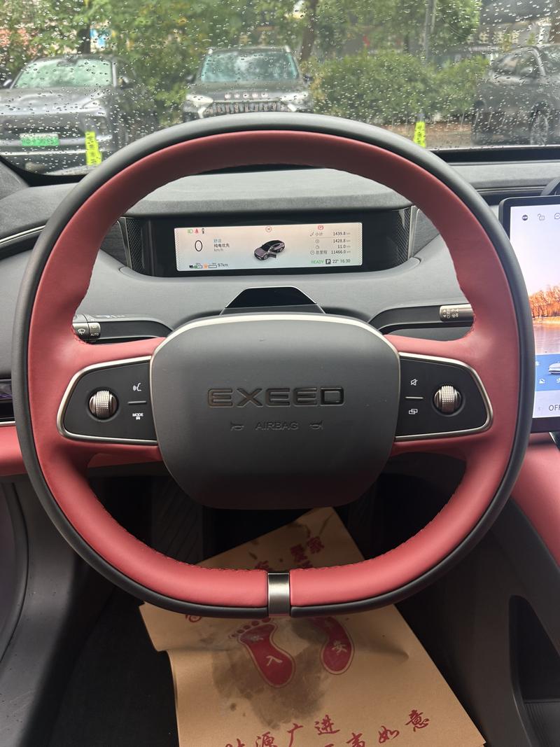 Exeed ES - фото 3