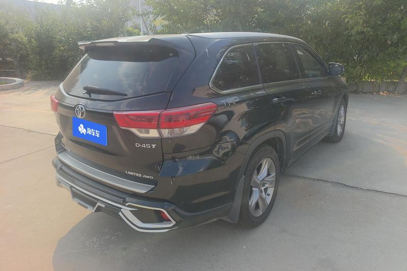 Toyota Highlander - фото 2