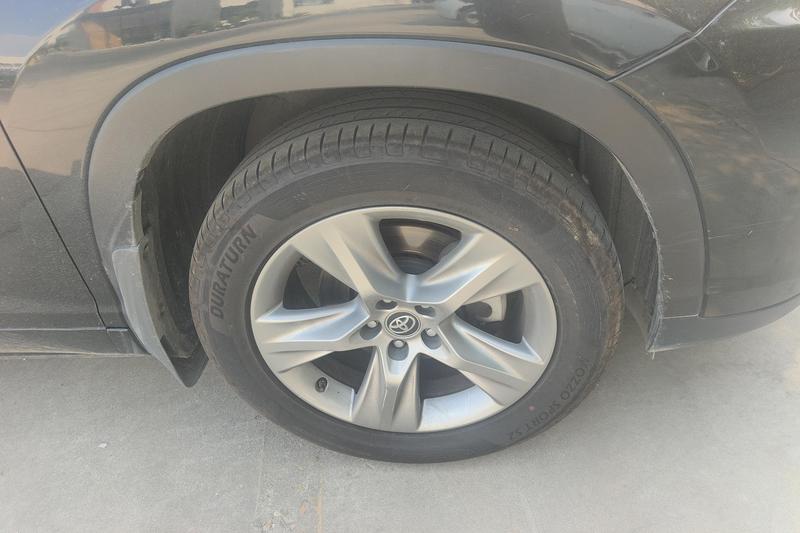Toyota Highlander - фото 3