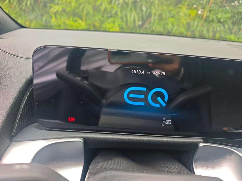 Mercedes-Benz EQB - фото 3