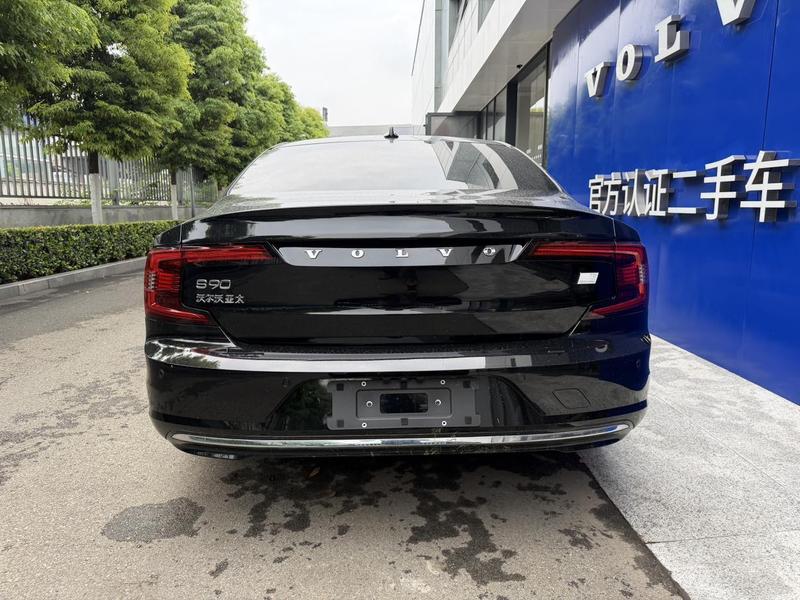 Volvo S90 PHEV - фото 4