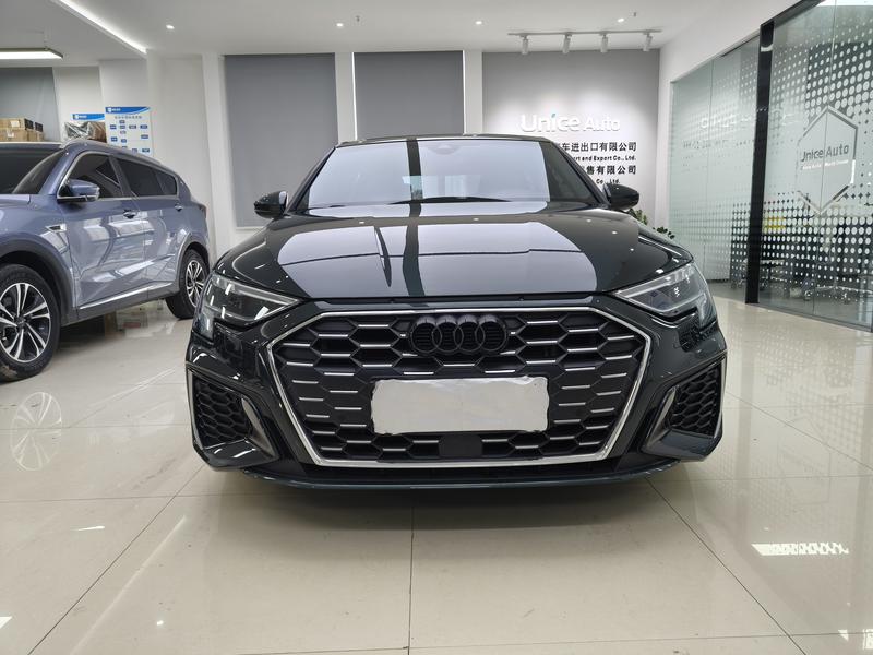 Audi A3 - фото 1