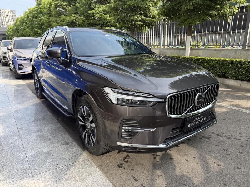 Volvo XC60 - фото 2
