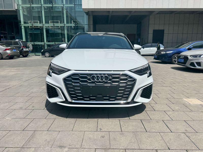 Audi A3 - фото 1
