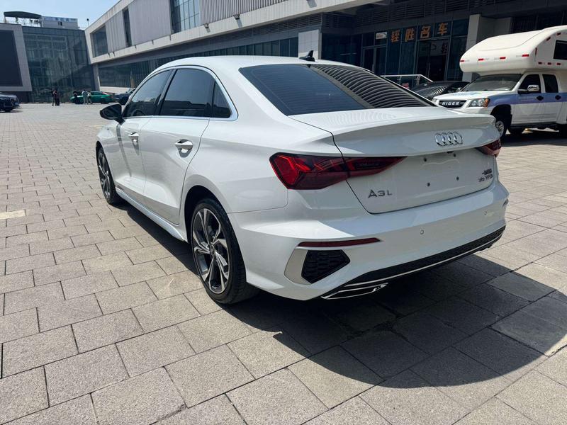 Audi A3 - фото 3