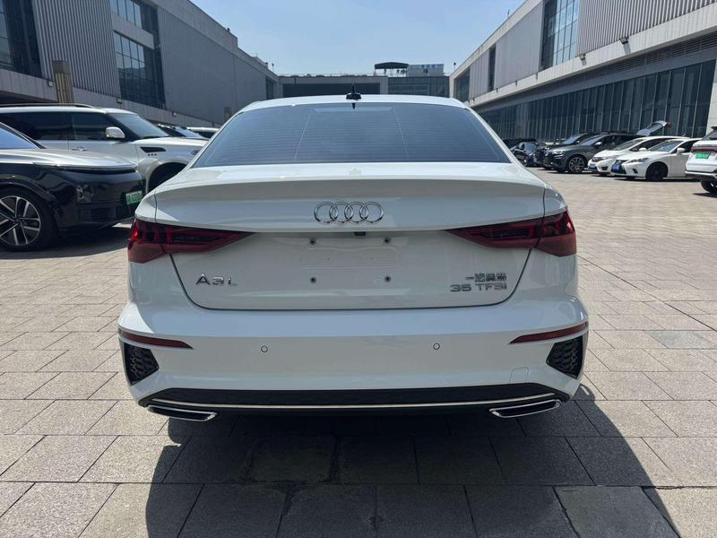 Audi A3 - фото 4