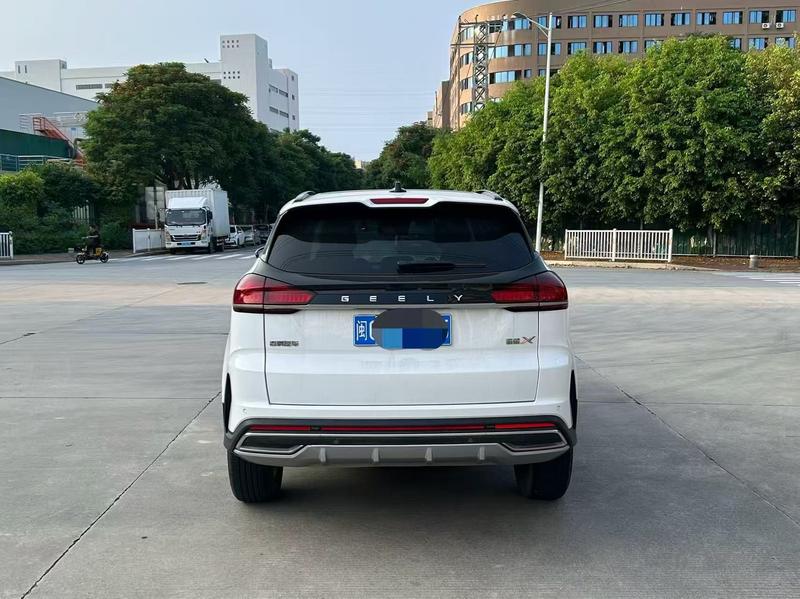 Geely Boyue - фото 4
