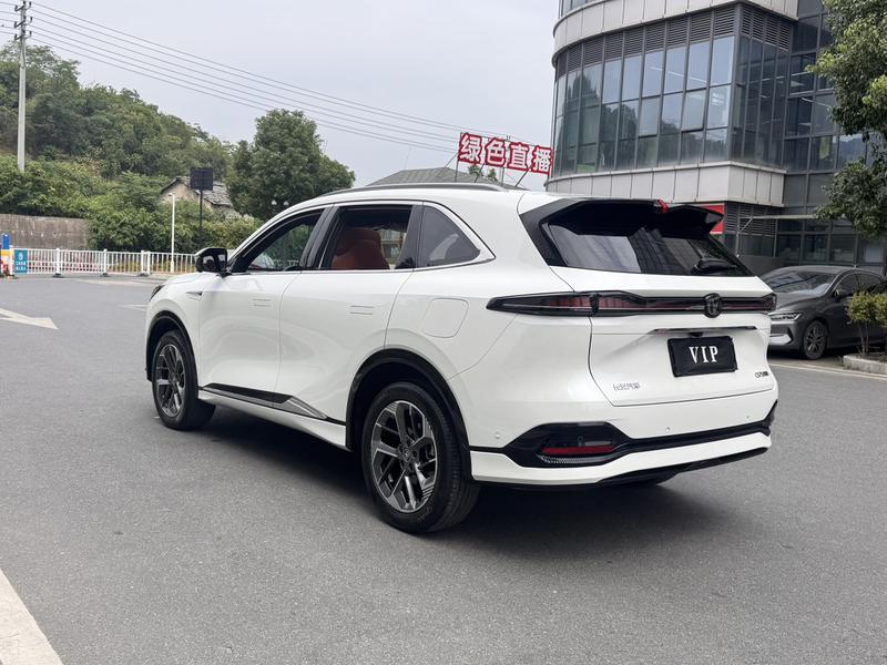 Changan CS75 PLUS - фото 3