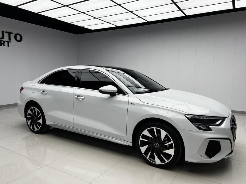Audi A3 - фото 2