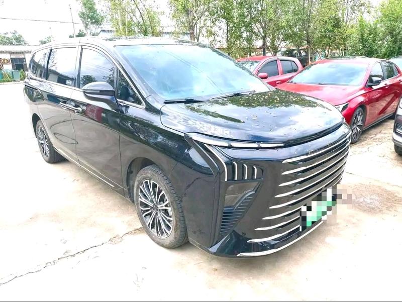 Dongfeng Forthing V9 - фото 2