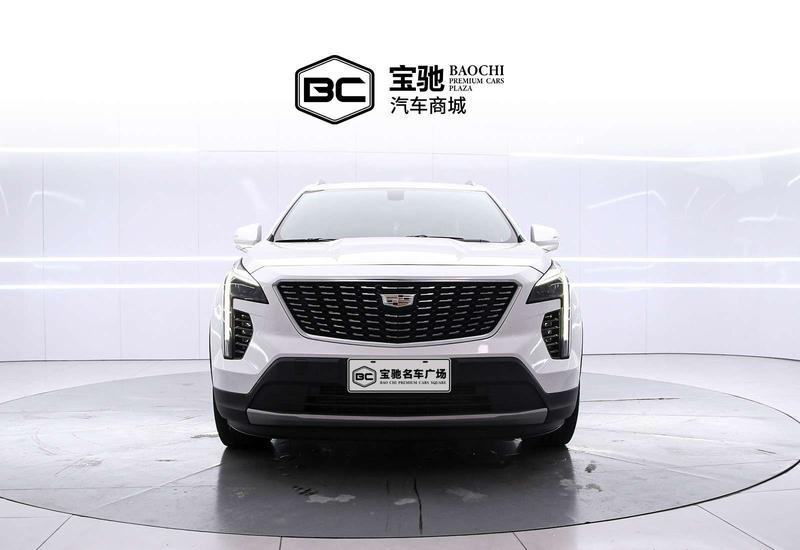 Cadillac XT4 - фото 1