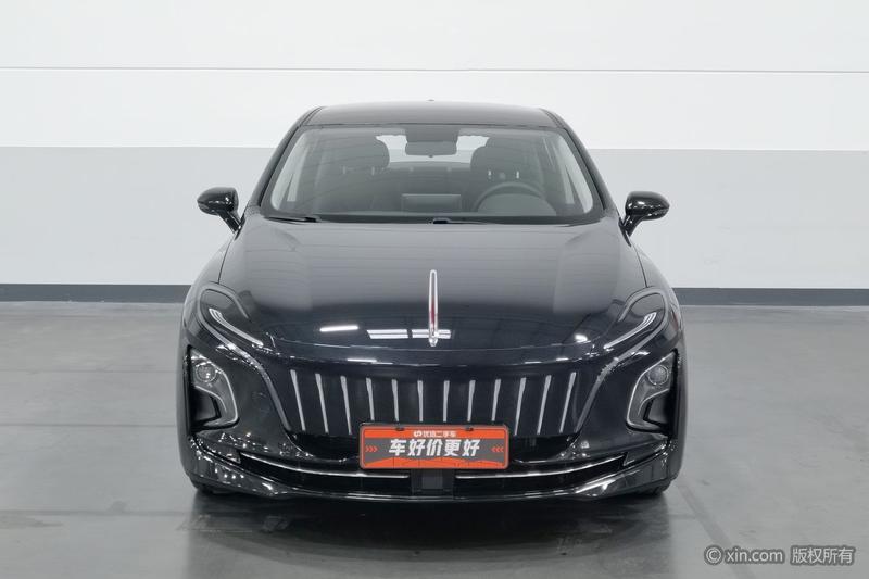 Hongqi E-QM5 - фото 1