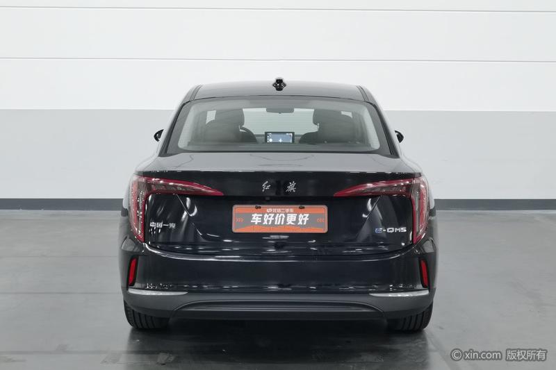 Hongqi E-QM5 - фото 2