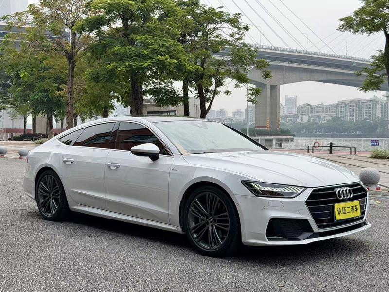 Audi A7 - фото 2