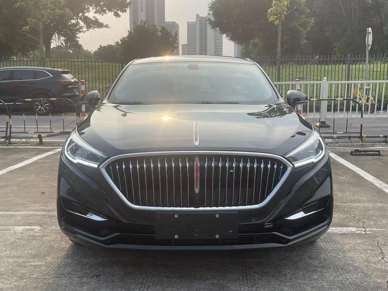 Hongqi H5 - фото 1