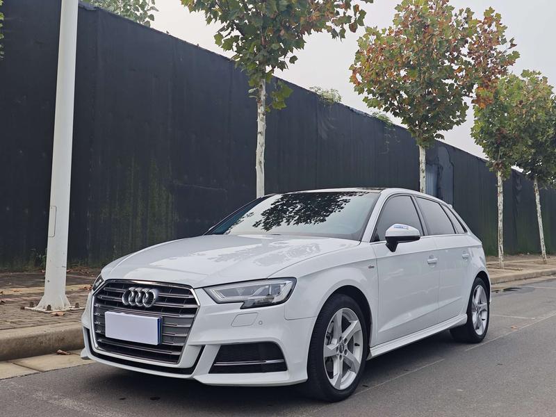 Audi A3 - фото 0