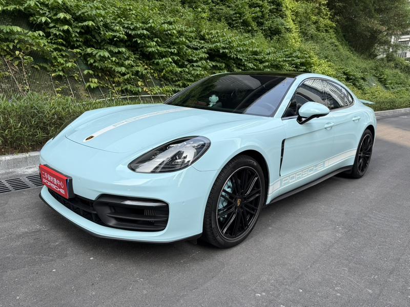 Porsche Panamera - фото 0