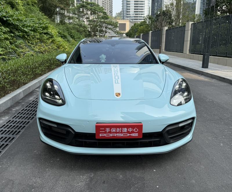 Porsche Panamera - фото 1