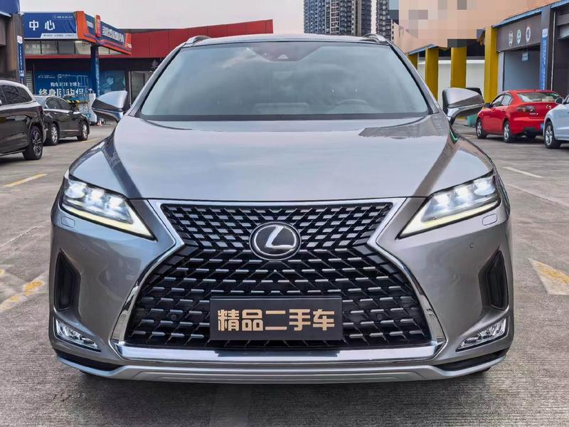Lexus RX - фото 1